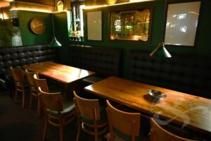 Den grønne hest, restaurantmægleren, hotelogrestaurant