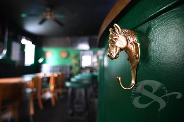 Den grønne hest, restaurantmægleren, hotelogrestaurant